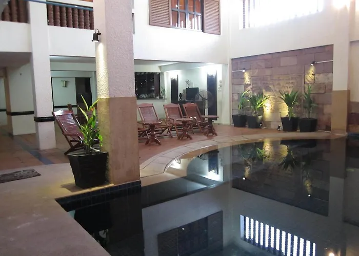 Bamboo-ck Suites Hotel