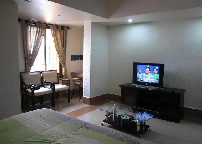 Hotel Bamboo-ck Suites